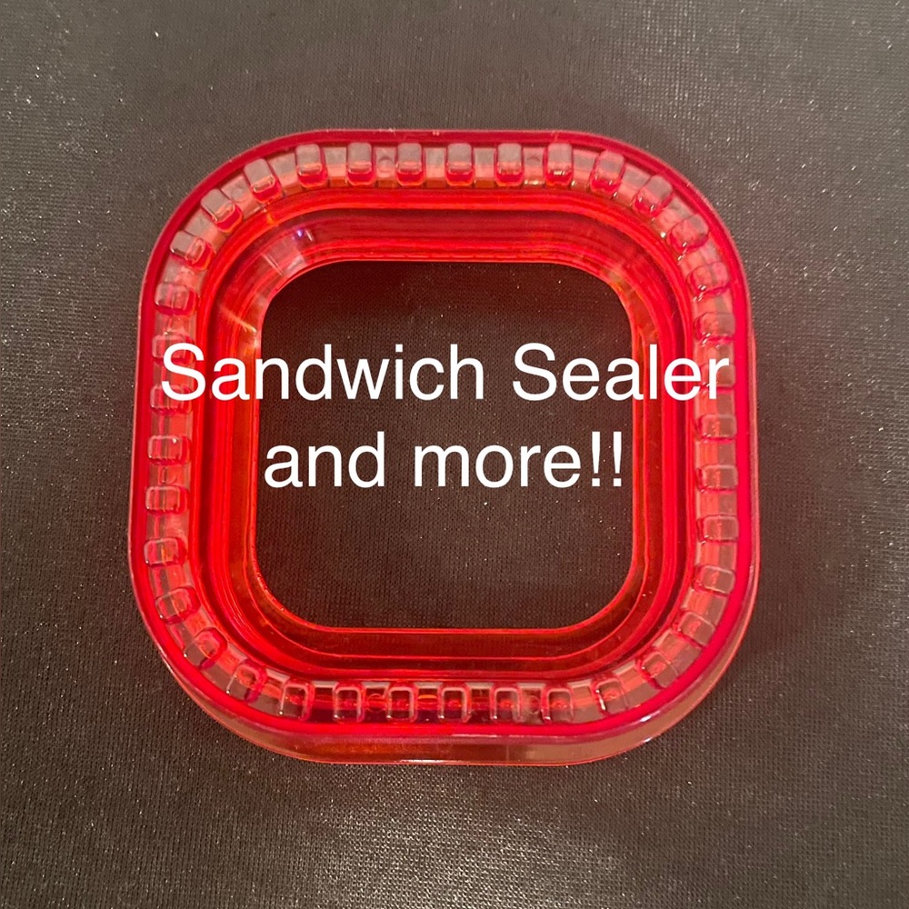 Sandwich Maker Mold Cutter Sealer Decruster Lunchboxes Picnics Parties Travel